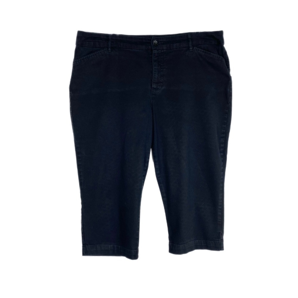 St.John’s Bay Black Cropped Capri Pants